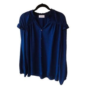 NWOT Kaileigh Knit Top Size Large Blue Ruffle Detail